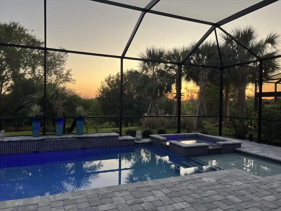 8281 Grande Shores Drive, Sarasota, FL 34240 - Image #2