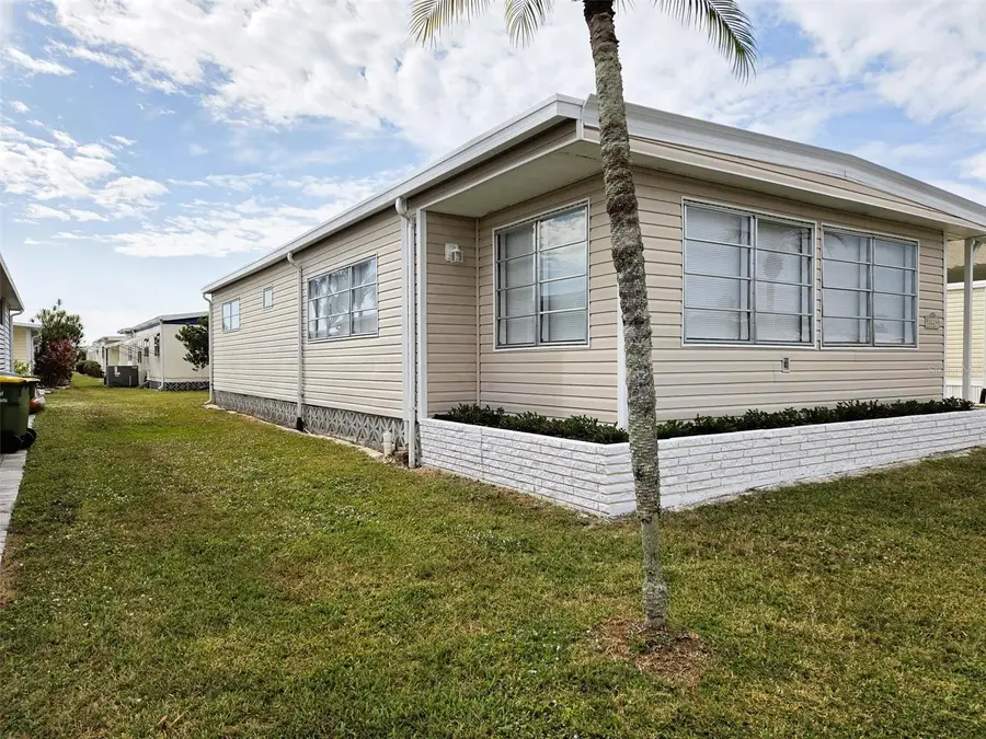 3224 Aspen Terrace, Sarasota, FL 34237 - Image #2