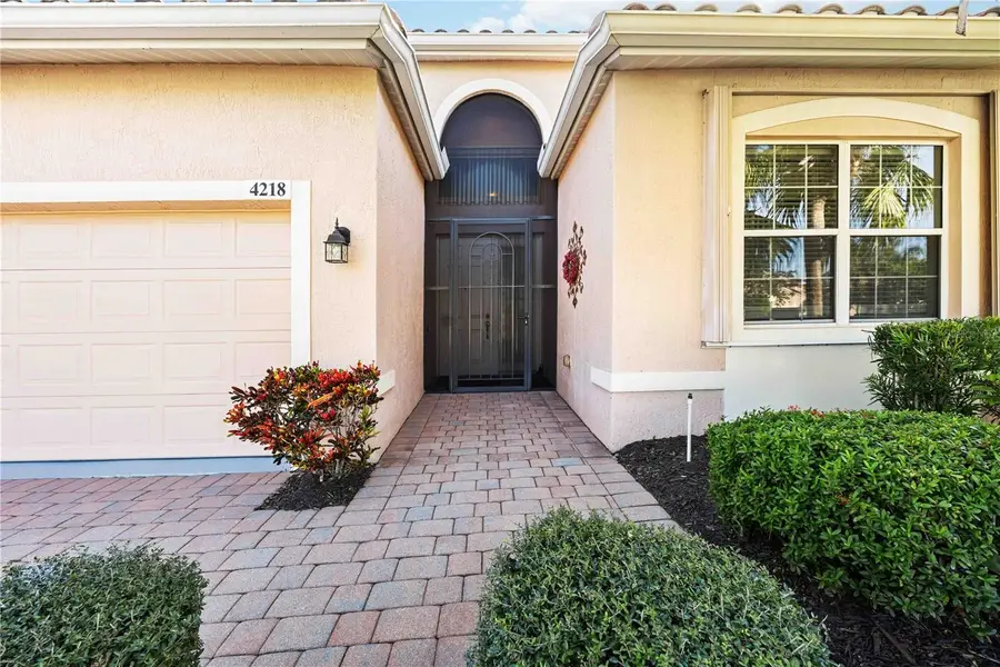 4218 64th Drive E, Sarasota, FL 34243 - Image #2