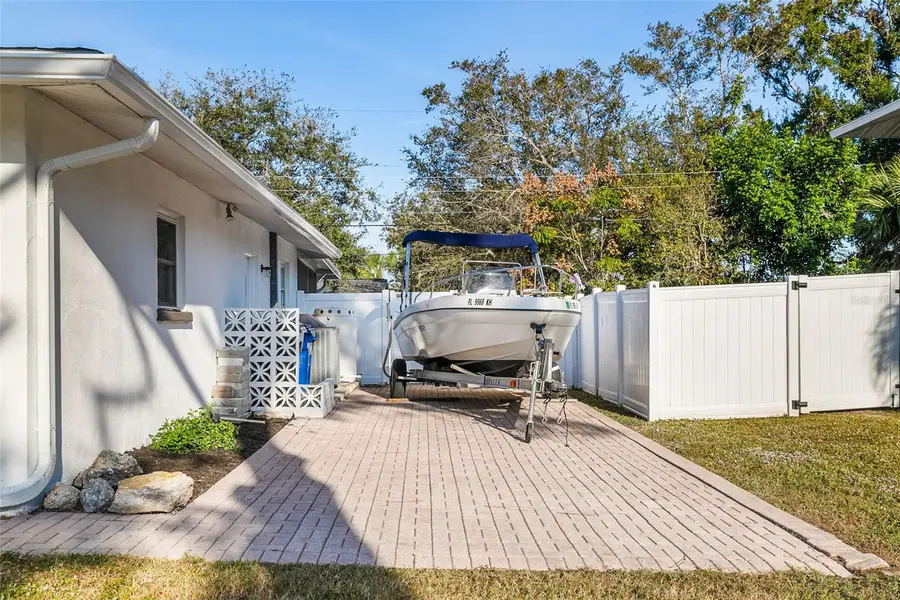354 Burke Road, Venice, FL 34293 - Image #3