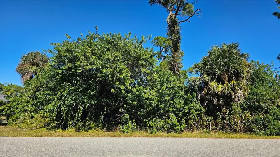 18310 Avon Avenue, Port Charlotte, FL 33948 - Image #2