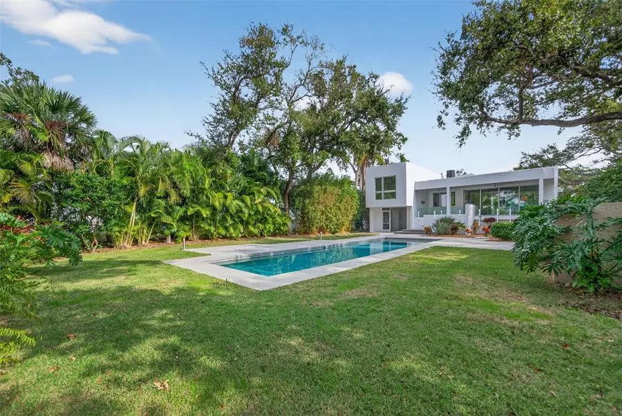 1617 Palmetto Lane, Sarasota, FL 34236 - Image #2