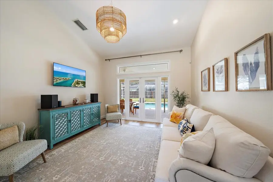 4424 Diamond Circle W, Sarasota, FL 34233 - Image #2