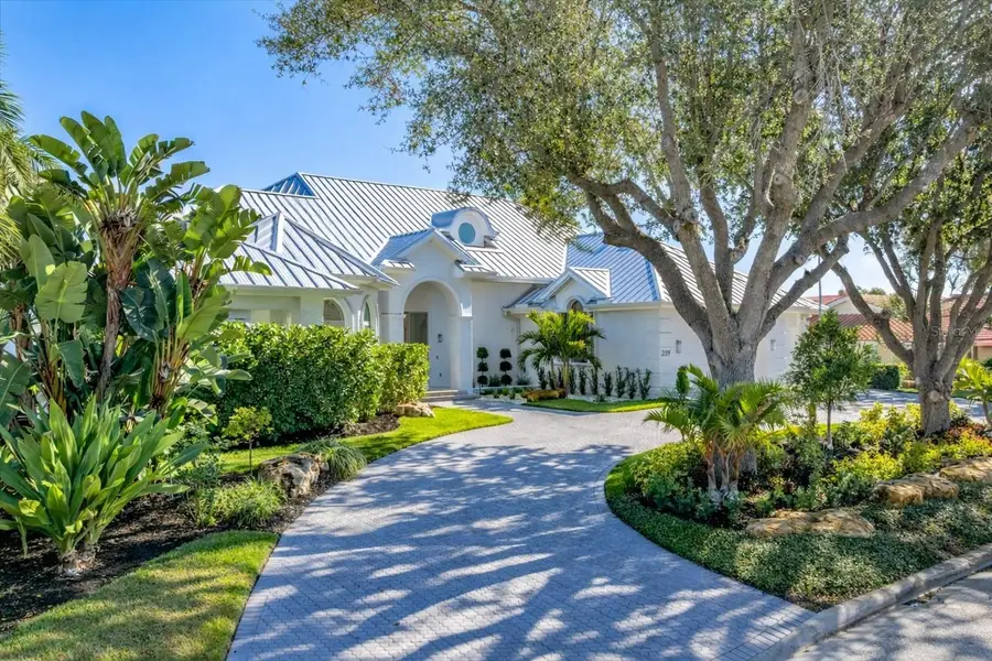 259 Robin Drive, Sarasota, FL 34236 - Image #3