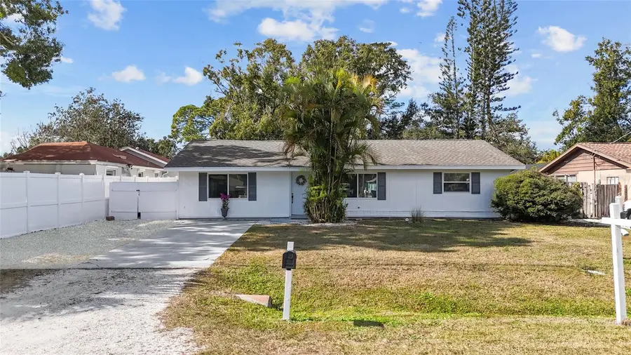 4848 Camphor Avenue, Sarasota, FL 34231 - Image #3