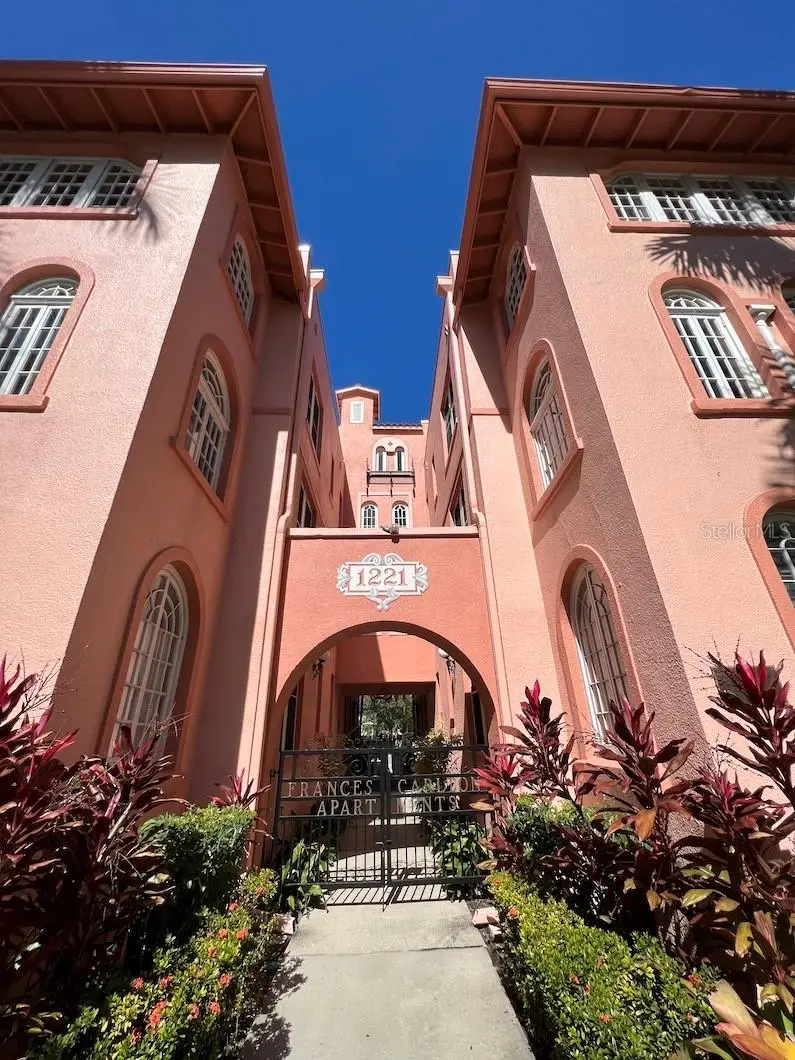 1221 N Palm Avenue #204, Sarasota, FL 34236 - Image #2