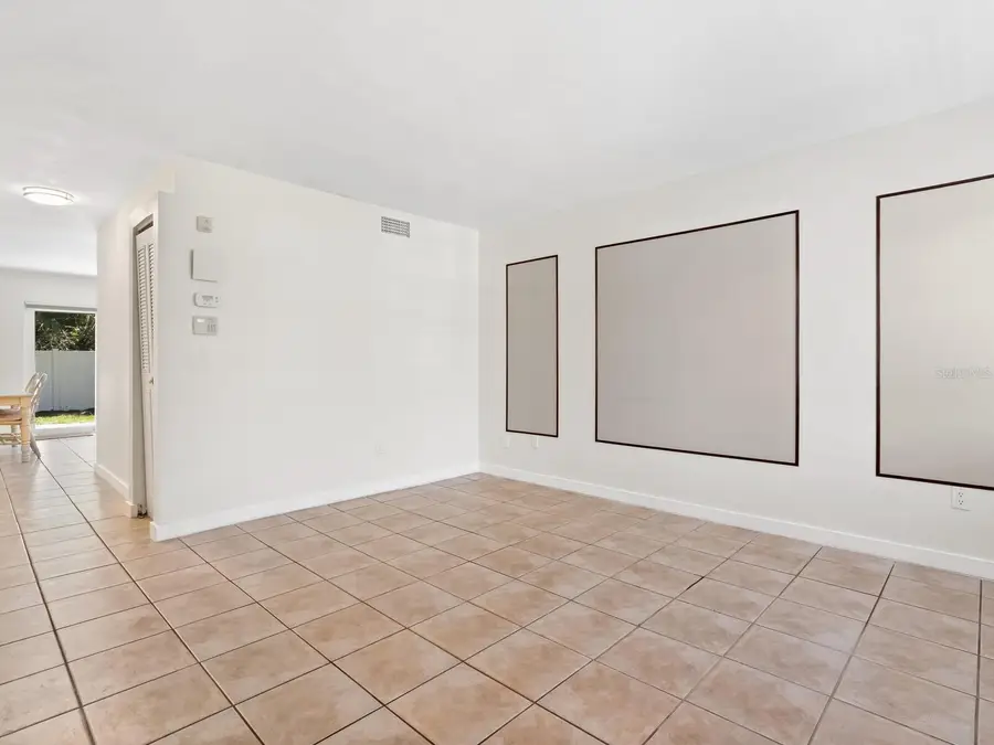 4805 Rilma Avenue #107, Sarasota, FL 34234 - Image #3