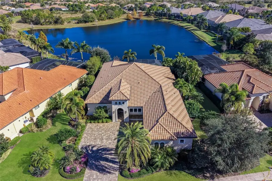 7229 Prestbury Circle, Lakewood Ranch, FL 34202 - Image #2