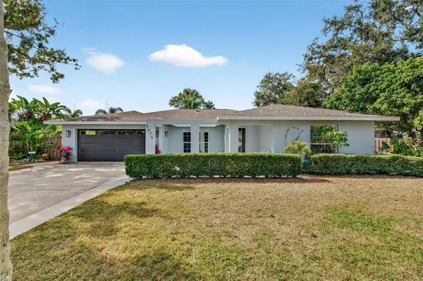 5676 Beneva Woods Circle, SARASOTA, FL 34233