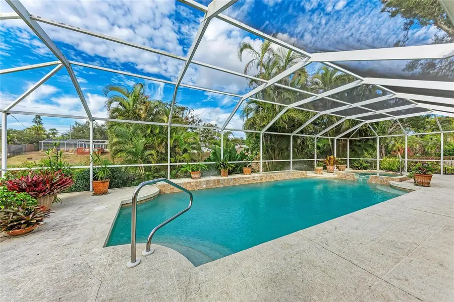 3310 Mineola Drive, Sarasota, FL 34239 - Image #3