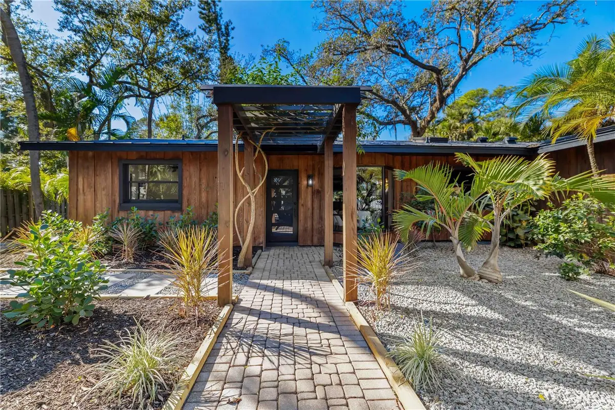 4534 Banan Place, Siesta Key, FL 34242 - Image #1