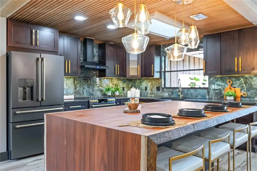 4534 Banan Place, Siesta Key, FL 34242 - Image #2