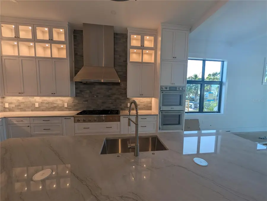 527 Venice Lane, Sarasota, FL 34242 - Image #3