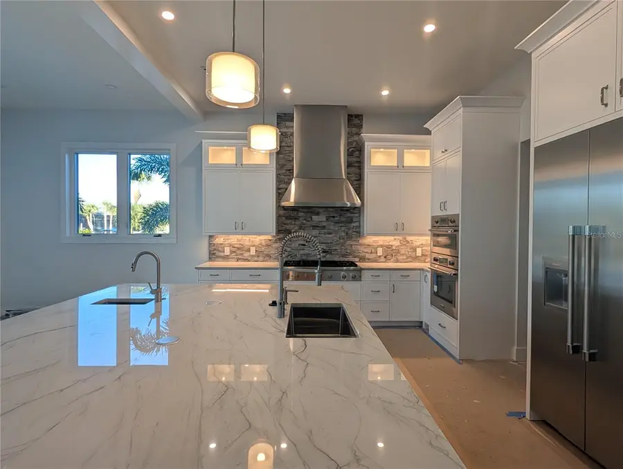 533 Venice Lane, Sarasota, FL 34242 - Image #3