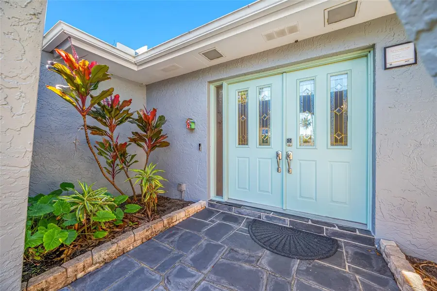 1862 Del Robles Drive, Clearwater, FL 33764 - Image #2