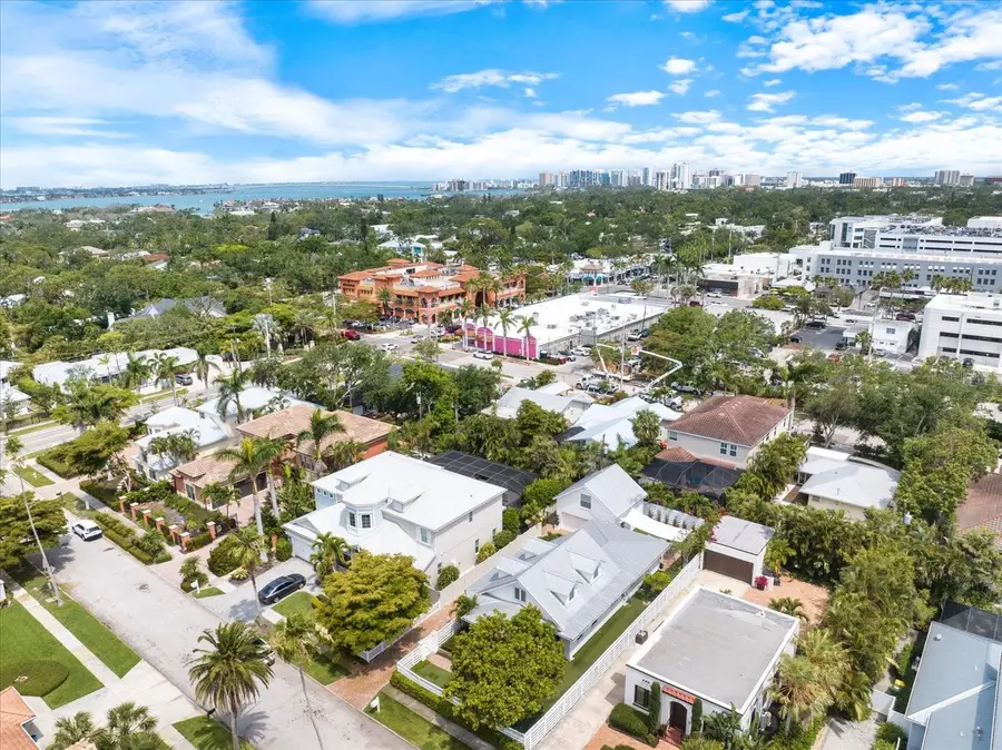 1841 Datura Street, Sarasota, FL 34239 - Image #3
