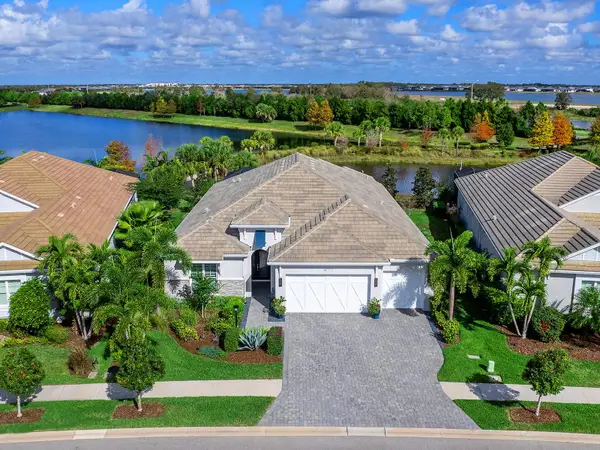 8262 Grande Shores Drive, SARASOTA, FL 34240