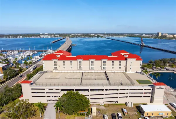 808 3rd Avenue W #402, BRADENTON, FL 34205