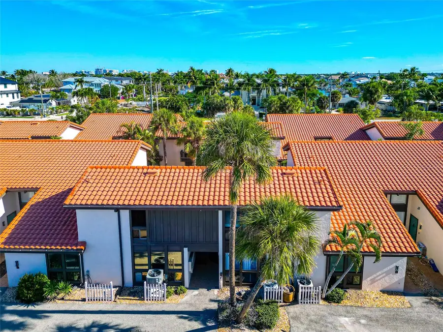 800 S Blvd Of The Presidents #16, Sarasota, FL 34236 - Image #2