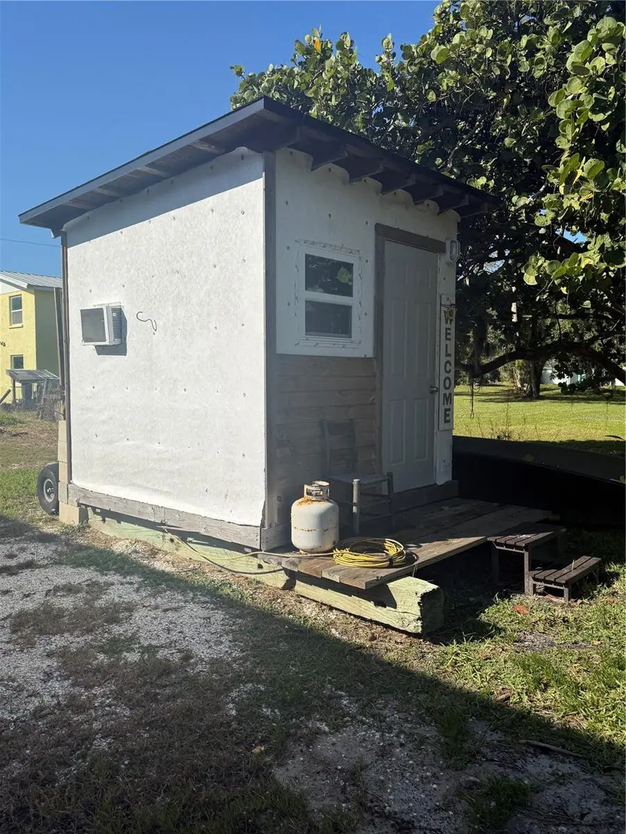 912 Piney Point Road, Palmetto, FL 34221 - Image #3