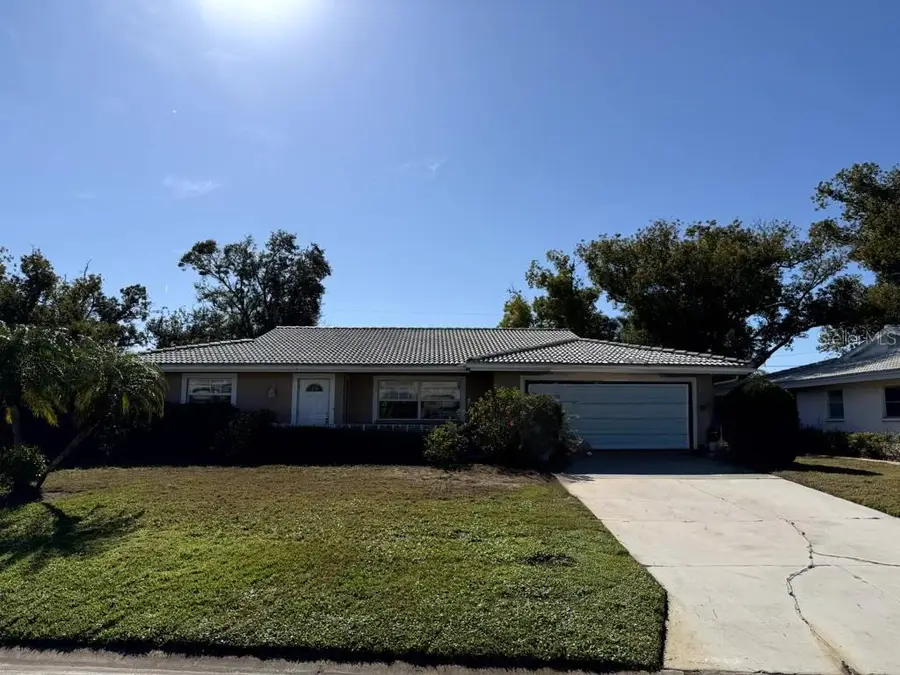 3312 Spring Mill Circle, Sarasota, FL 34239 - Image #2