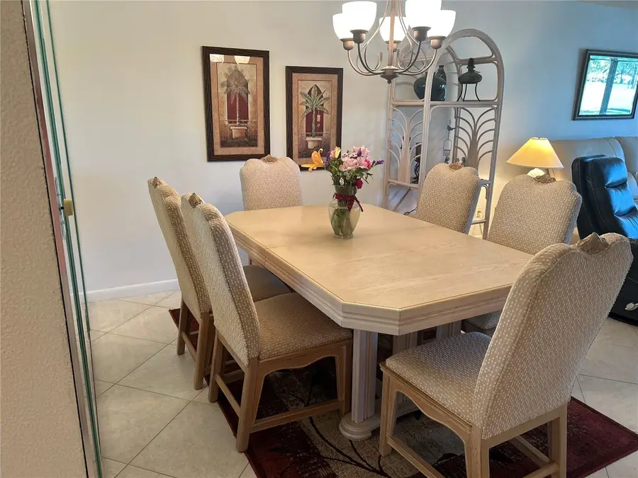 7880 Palm Aire Lane #102, Sarasota, FL 34243 - Image #3