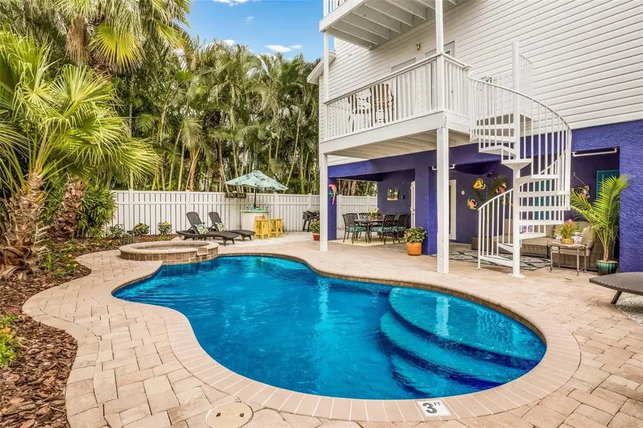 318 64th Street, Holmes Beach, FL 34217 - Image #3