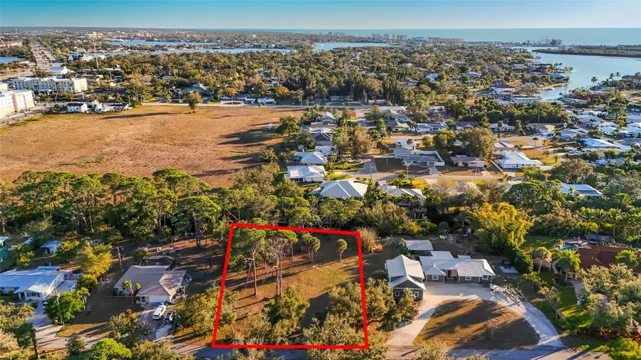 405 Estil Drive N, Nokomis, FL 34275 - Image #2