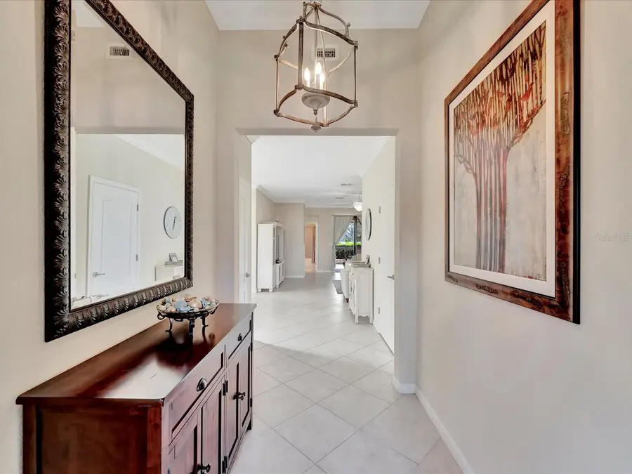 6880 Willowshire Way, Bradenton, FL 34212 - Image #3