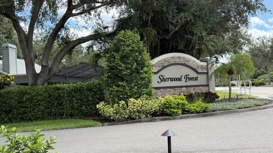 4711 Maid Marian Lane, Sarasota, FL 34232 - Image #2