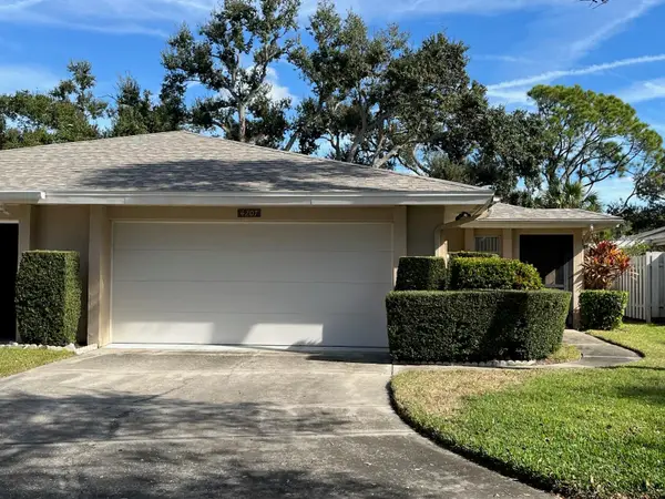 4207 Bowling Green Circle #35, SARASOTA, FL 34233