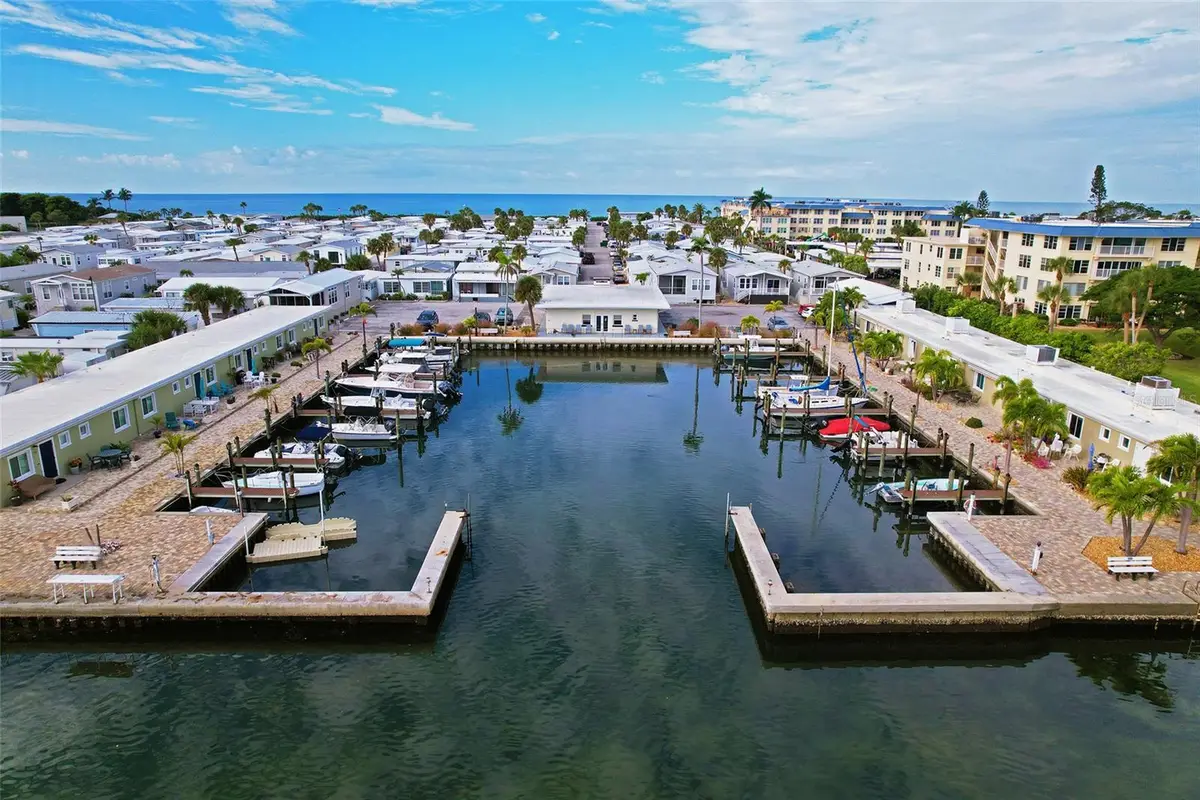 106 Twin Shores Boulevard, Longboat Key, FL 34228 - Image #1