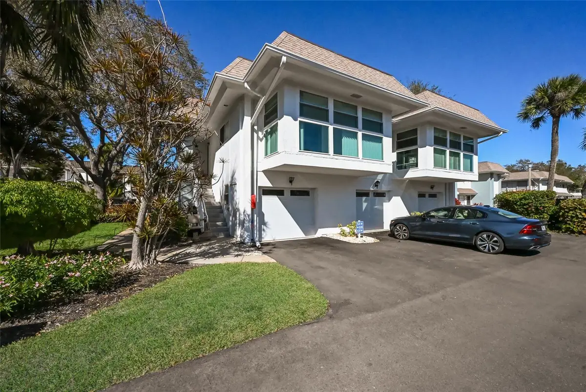 535 Sutton Place, Longboat Key, FL 34228 - Image #1