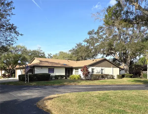 4735 Oak Hill Drive #8, SARASOTA, FL 34232