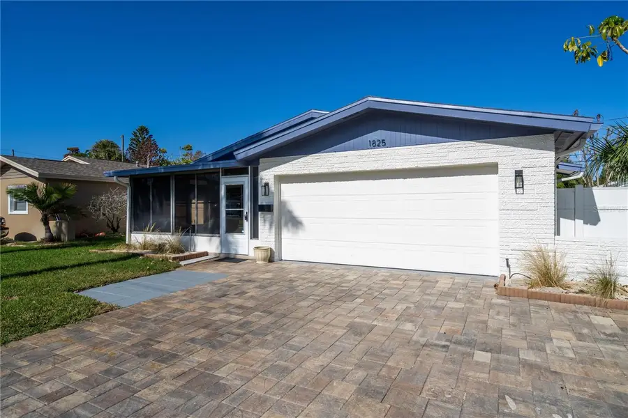 1825 Shore Acres Blvd Ne, Saint Petersburg, FL 33703 - Image #2