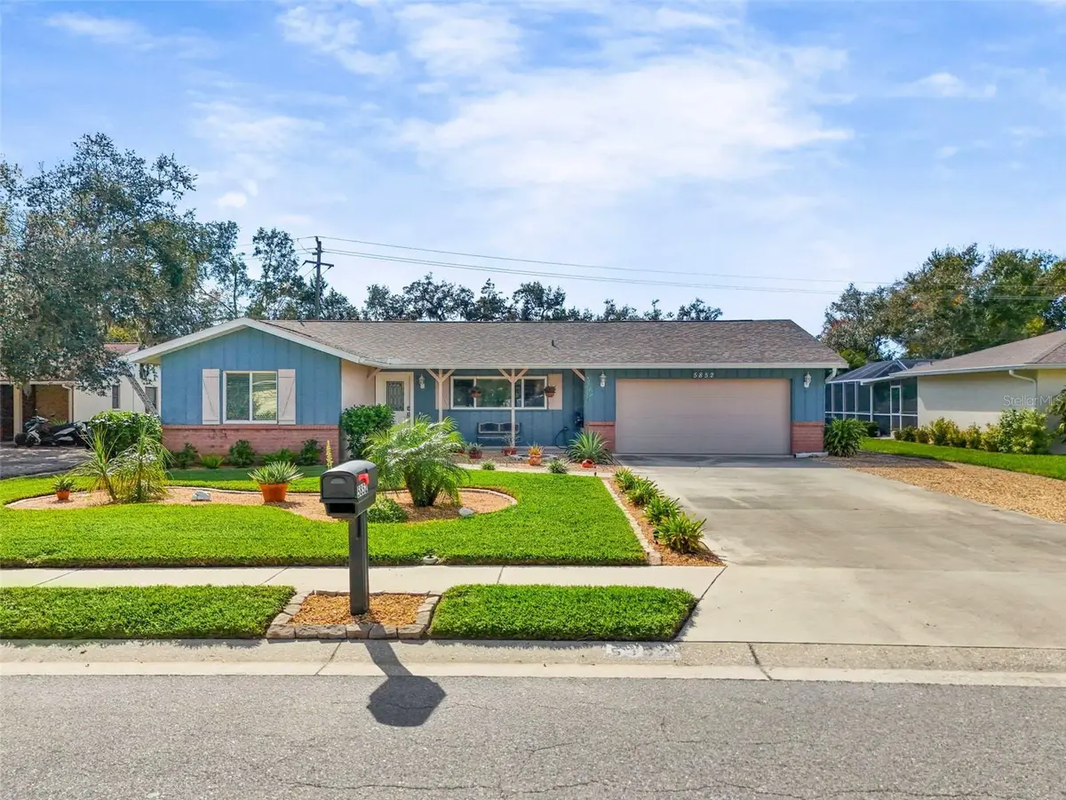 5852 Whistlewood Circle, Sarasota, FL 34232 - Image #1