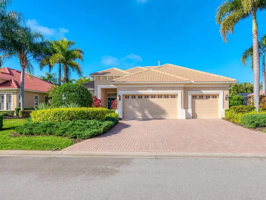 13911 Siena Loop, Lakewood Ranch, FL 34202 - Image #2