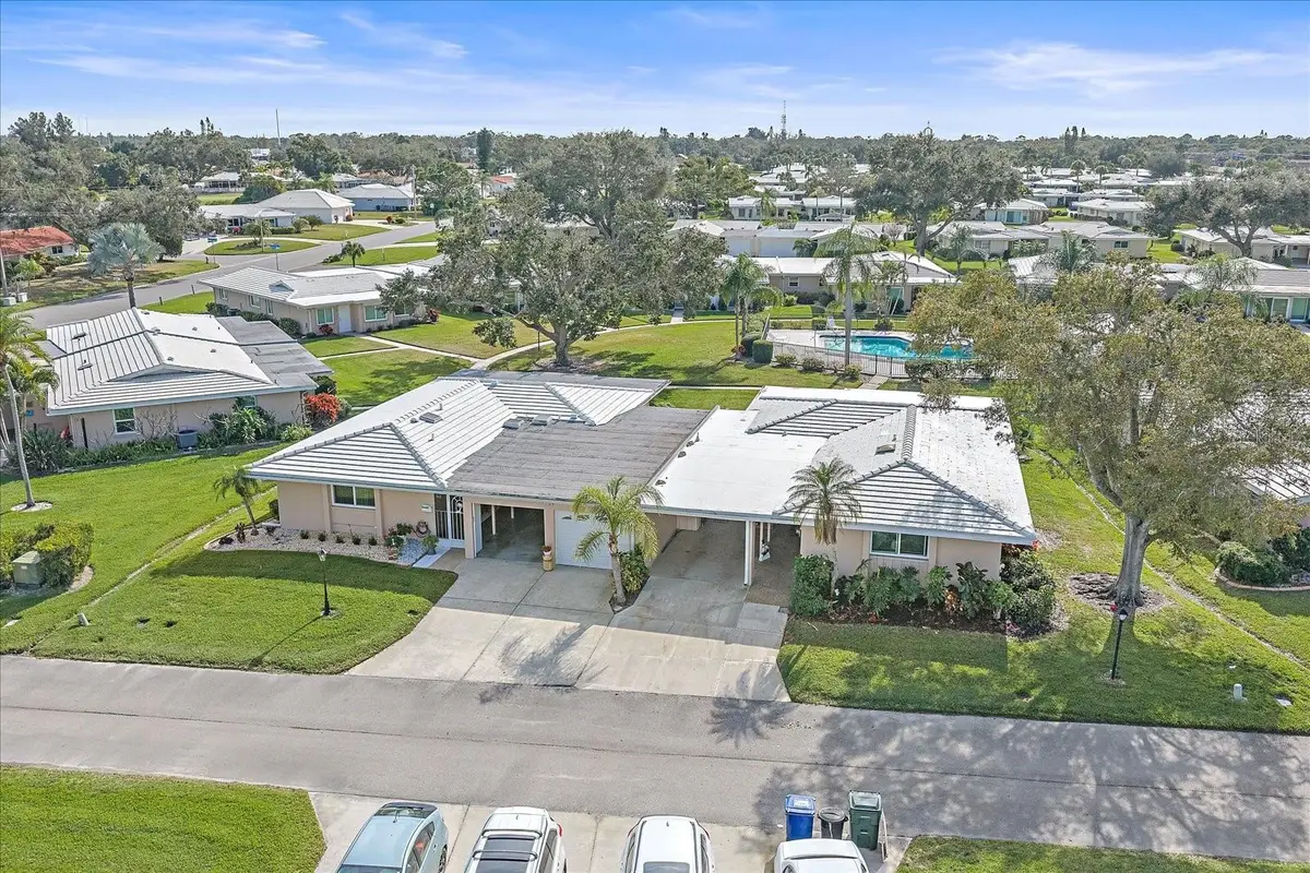 3286 Brunswick Lane #704, Sarasota, FL 34239 - Image #1