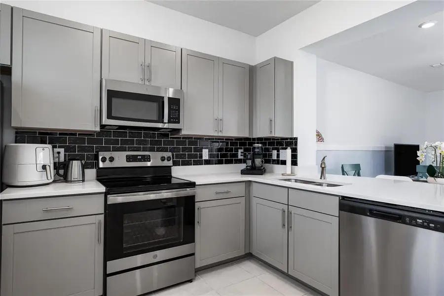 6253 Whetstone Court, Palmetto, FL 34221 - Image #3