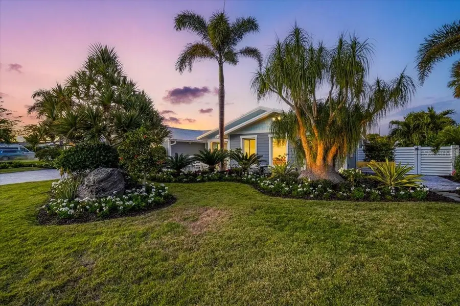 623 Concord Lane, Holmes Beach, FL 34217 - Image #3