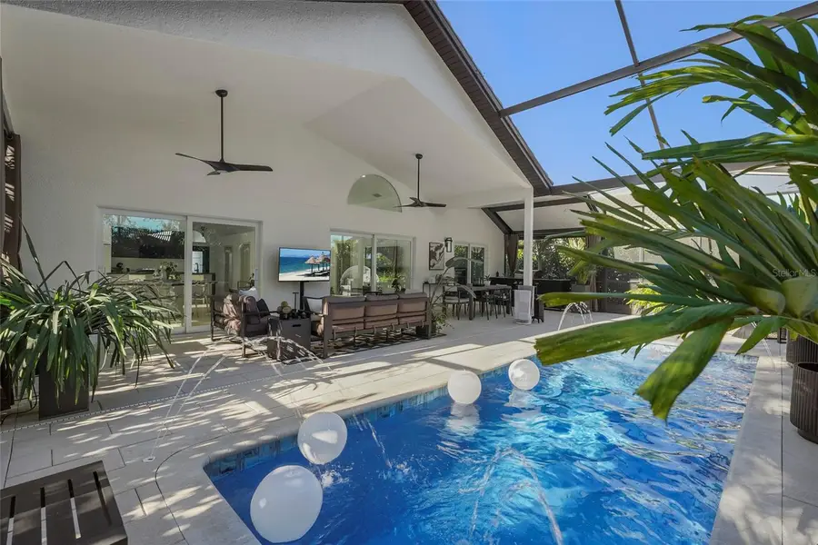 6861 Superior Street Circle, Sarasota, FL 34243 - Image #2