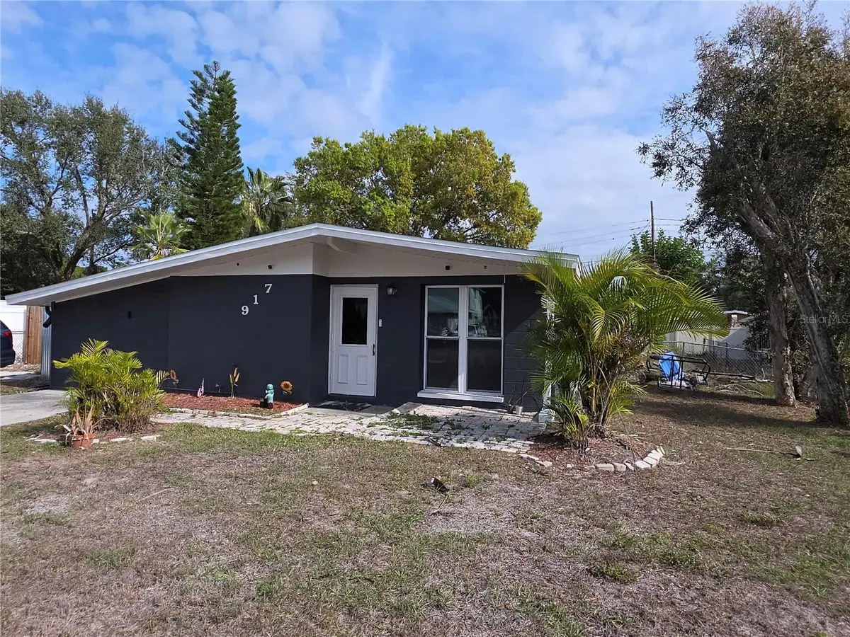 917 27th Street E, Bradenton, FL 34208 - Image #1