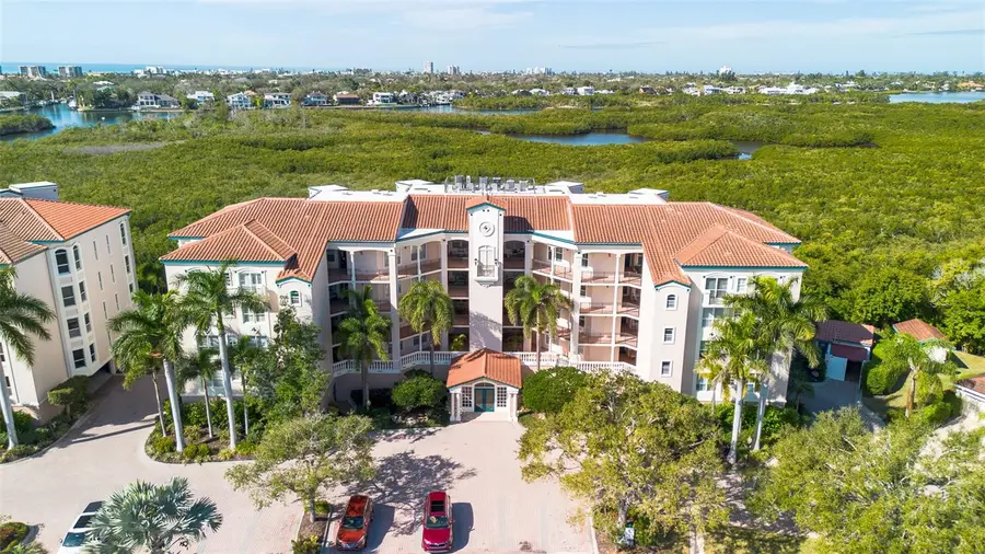 5420 Eagles Point Circle #304, Sarasota, FL 34231 - Image #2