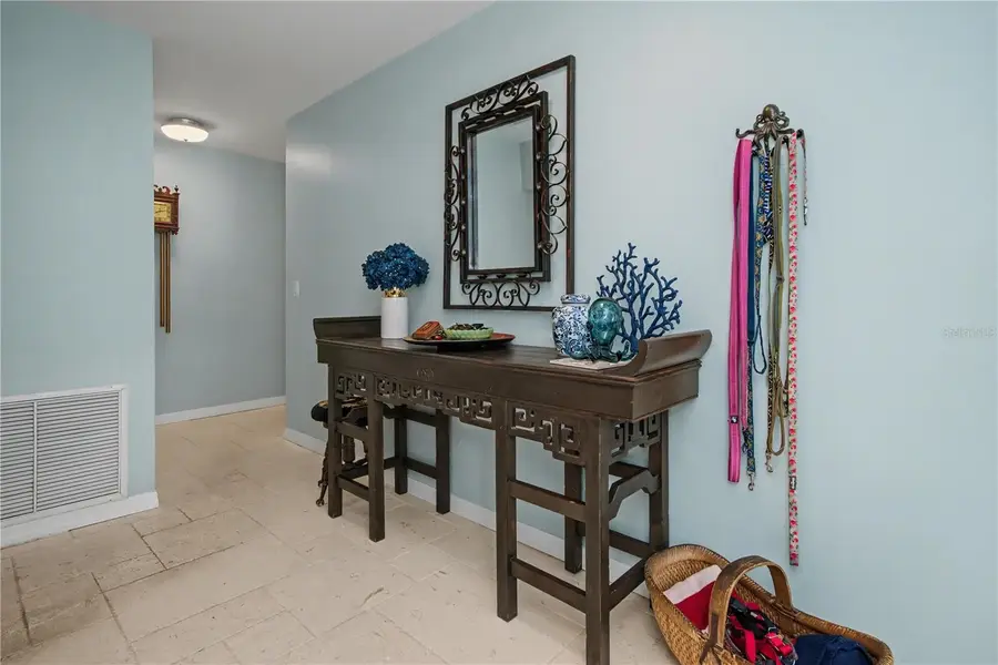 5116 Admiral Place, Sarasota, FL 34231 - Image #3