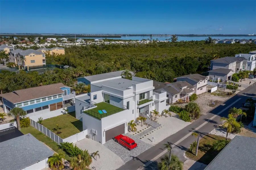 635 Jungle Queen Way, Longboat Key, FL 34228 - Image #3