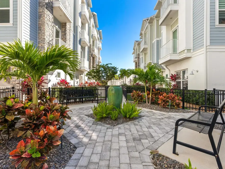 508 Laurel Park Drive, Sarasota, FL 34236 - Image #3