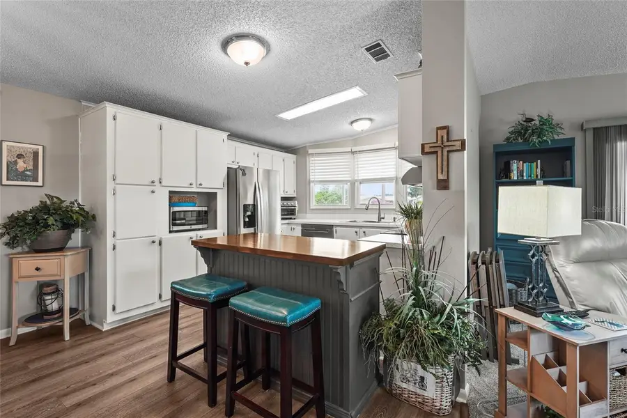 8470 Imperial Circle, Palmetto, FL 34221 - Image #3