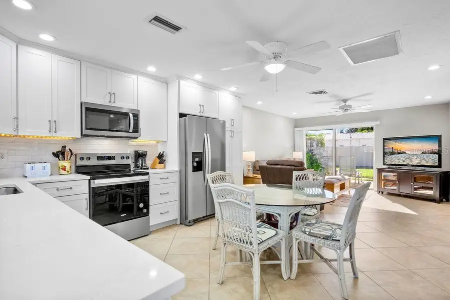 5830 Midnight Pass Road #107, Sarasota, FL 34242 - Image #3