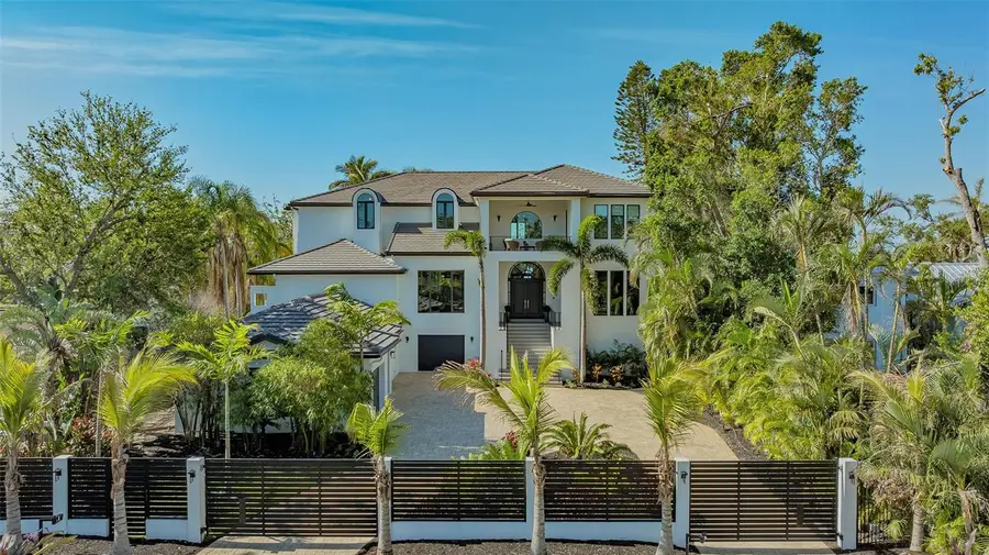 1540 Hillview Drive, Sarasota, FL 34239 - Image #2