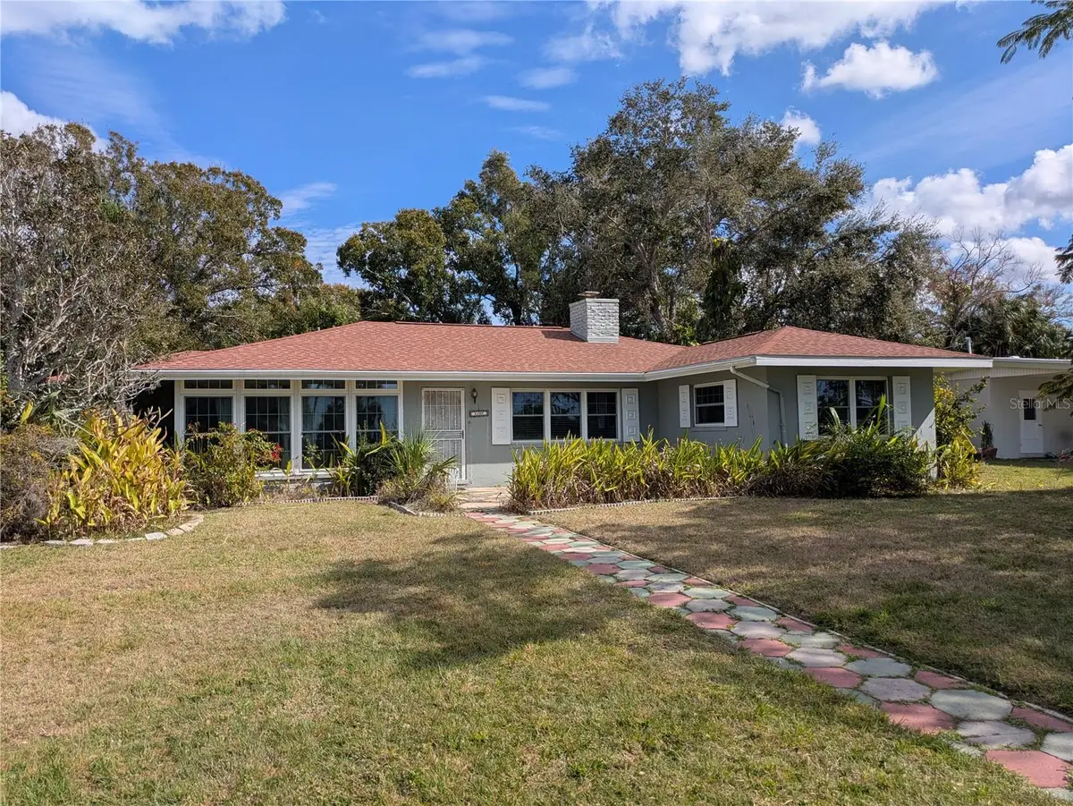 6280 Uplands Boulevard, Sarasota, FL 34243 - Image #1